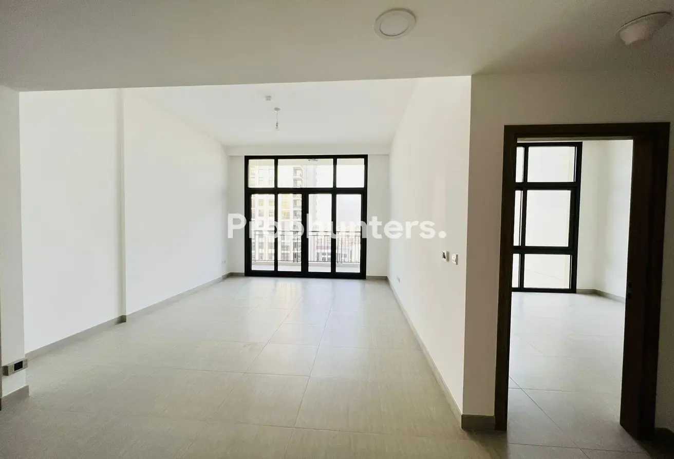 1 Bed | Spacious Apartment | Mid Floor | Open View