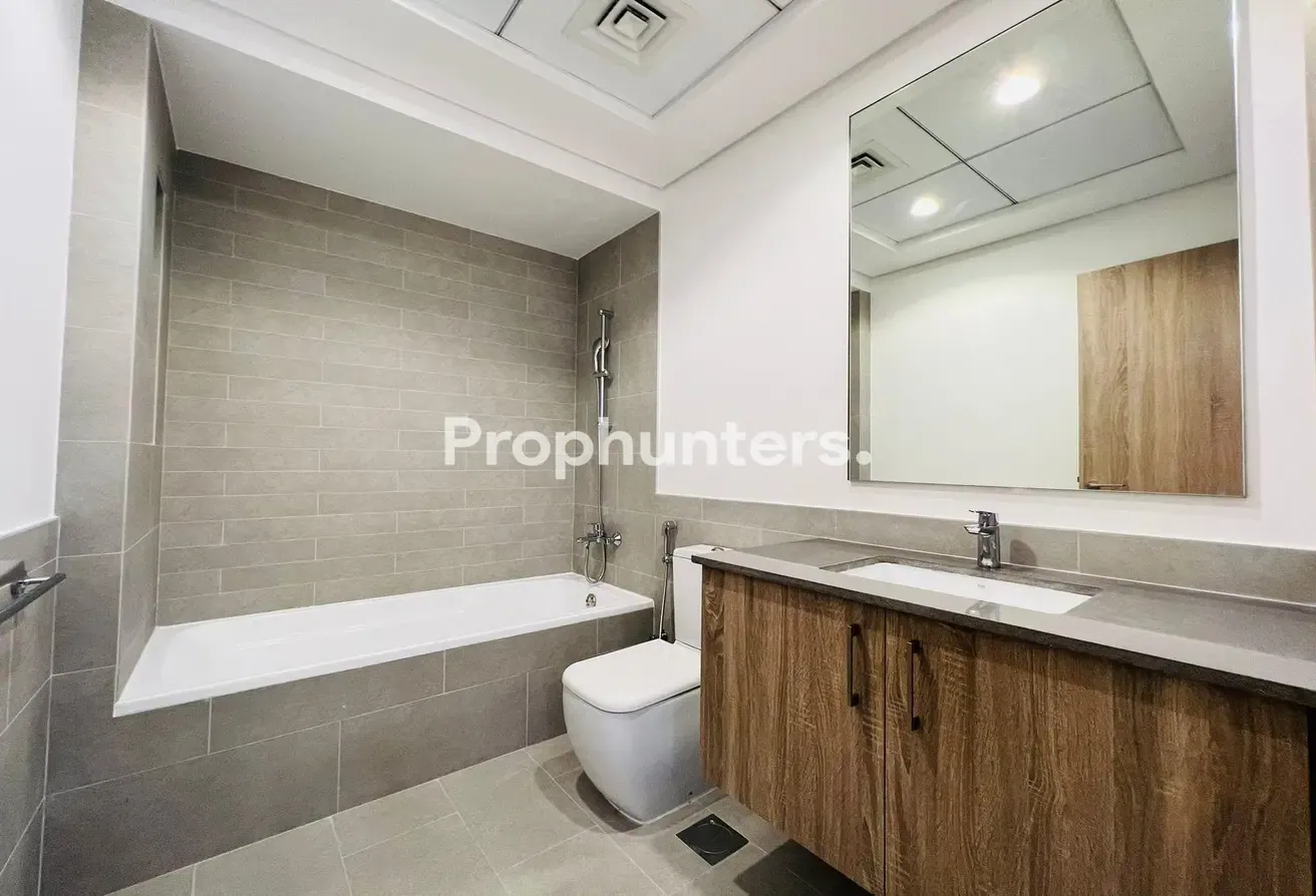 1 Bed | Spacious Apartment | Mid Floor | Open View