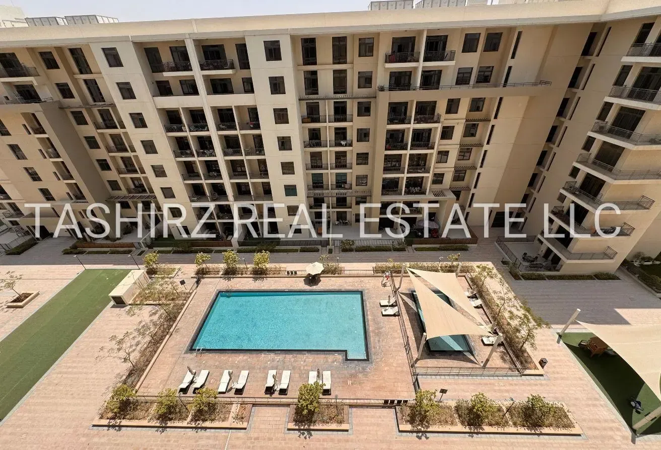 FURNISHED | RENTED | TOWNSQUARE LIVING