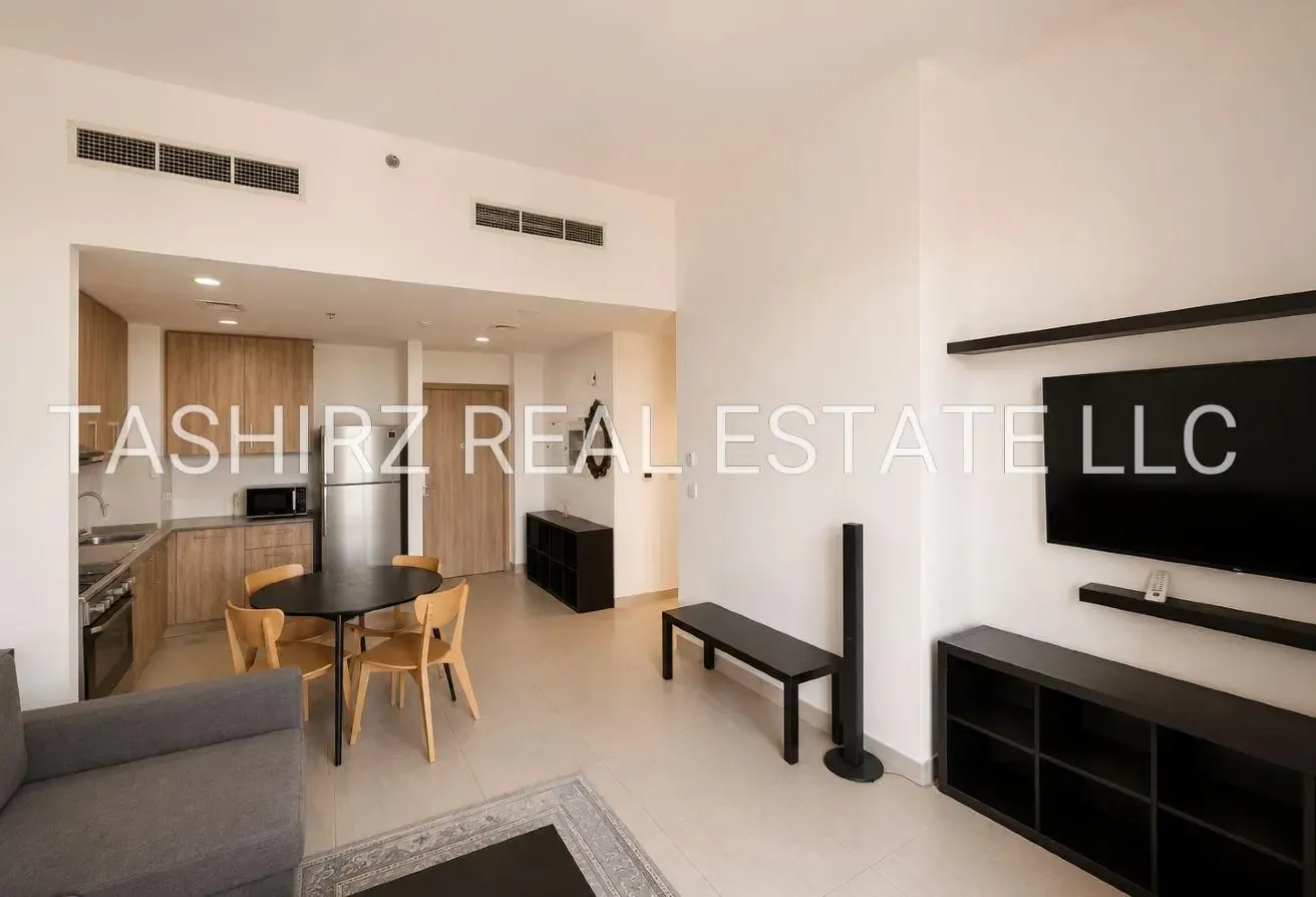 FURNISHED | RENTED | TOWNSQUARE LIVING