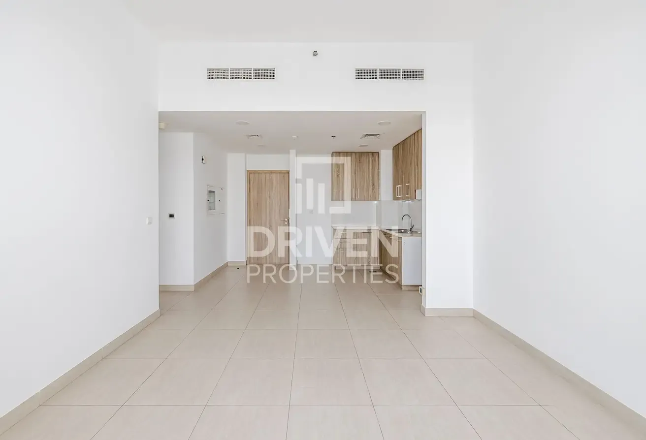 Pool View | Available from June | Great Condition