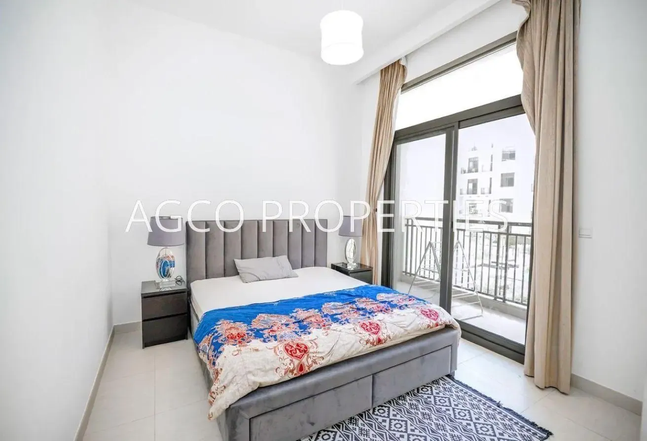 Spacious 2Br | Prime Location | Pool View