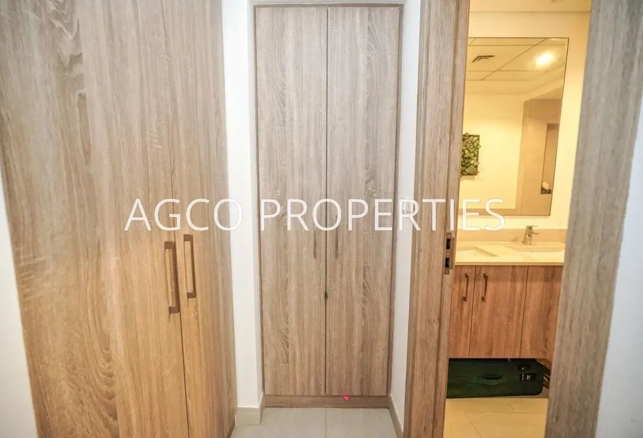 Spacious 2Br | Prime Location | Pool View