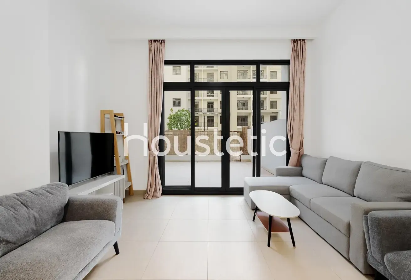 EXCLUSIVE | VACANT | LARGE TERRACE | 1,690 Sq.Ft
