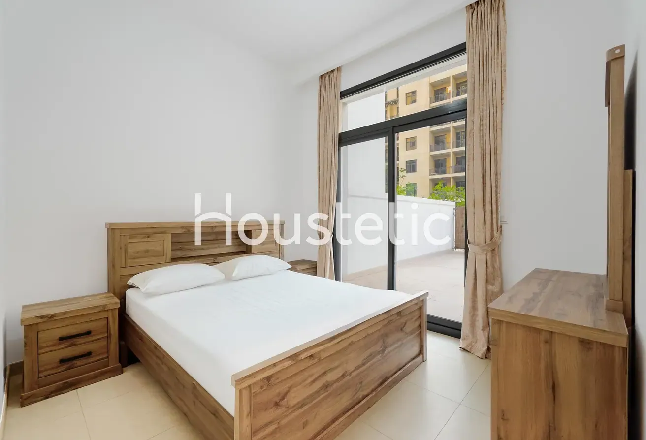 EXCLUSIVE | VACANT | LARGE TERRACE | 1,690 Sq.Ft