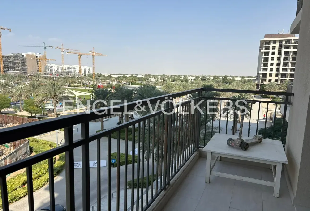 Vacant | Corner Unit | Must See