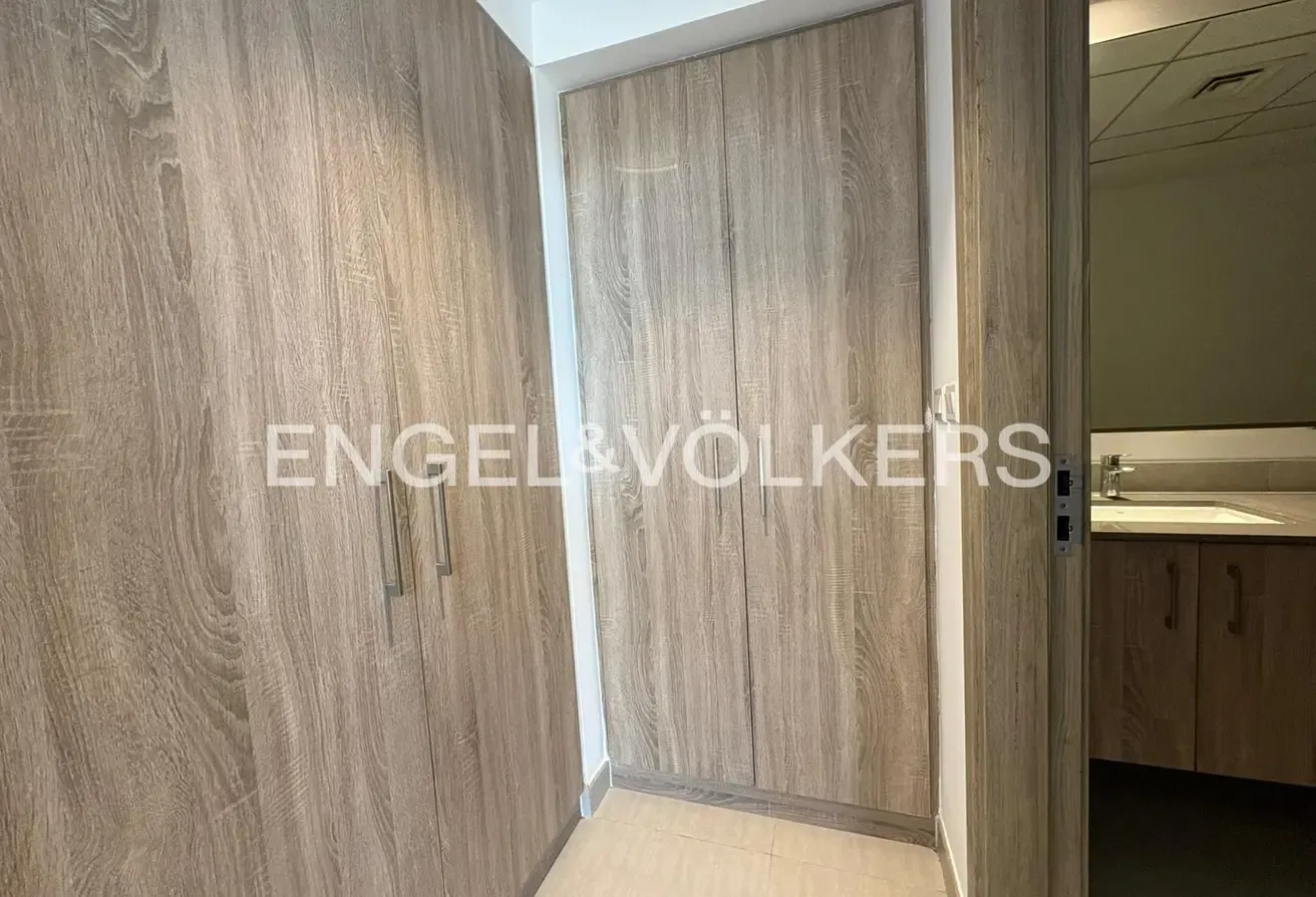 Vacant | Corner Unit | Must See