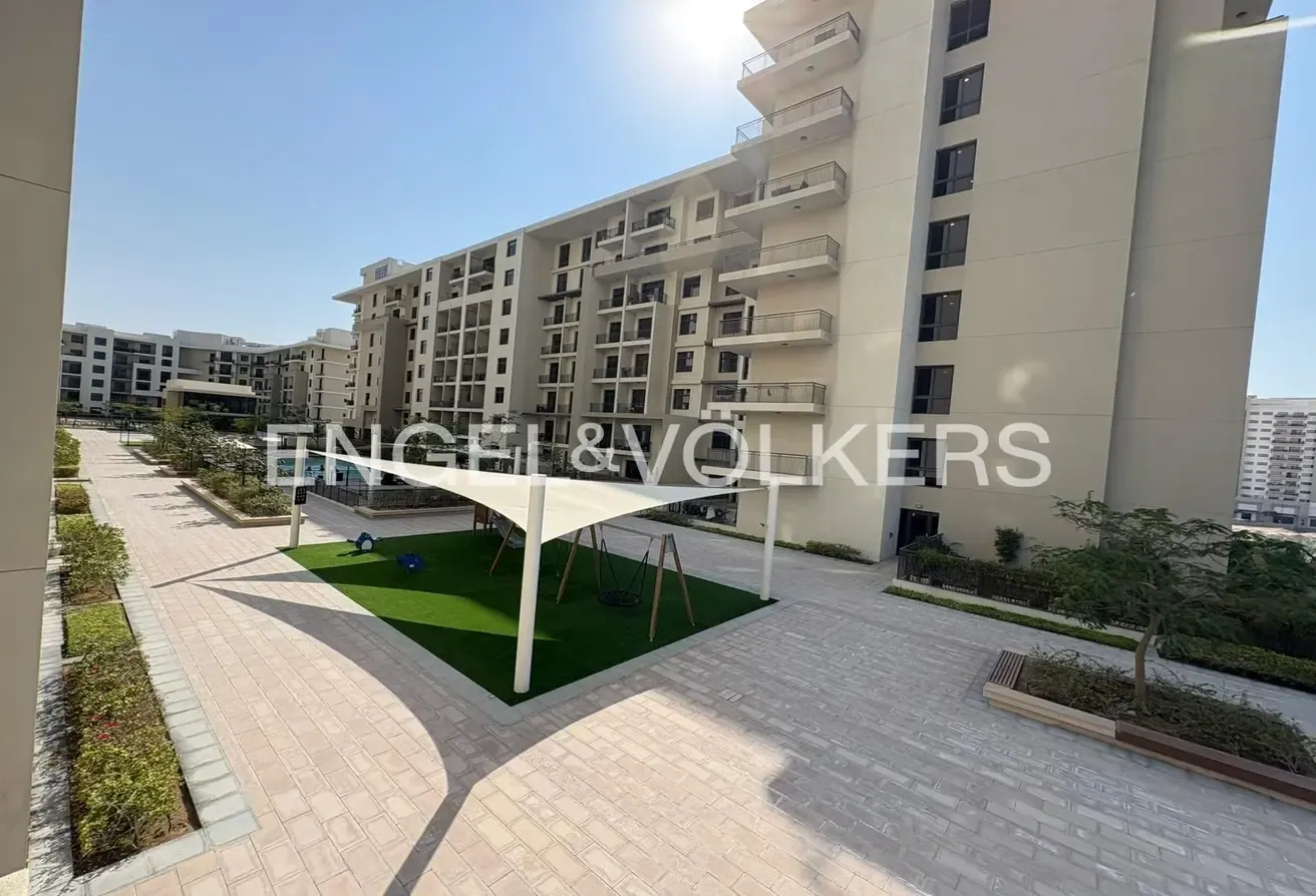 Vacant | Corner Unit | Must See