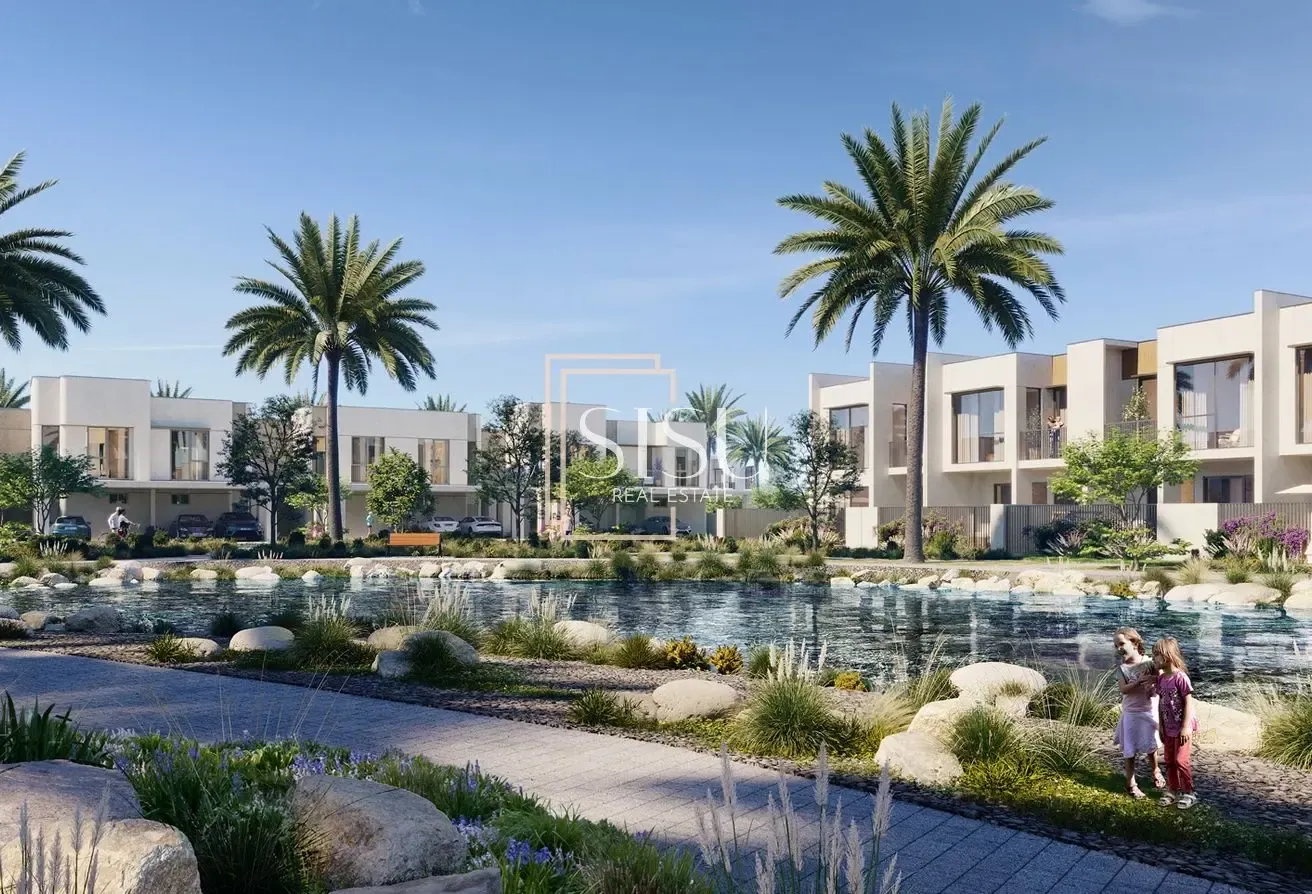 Corner | Big Plot | Facing Lagoon