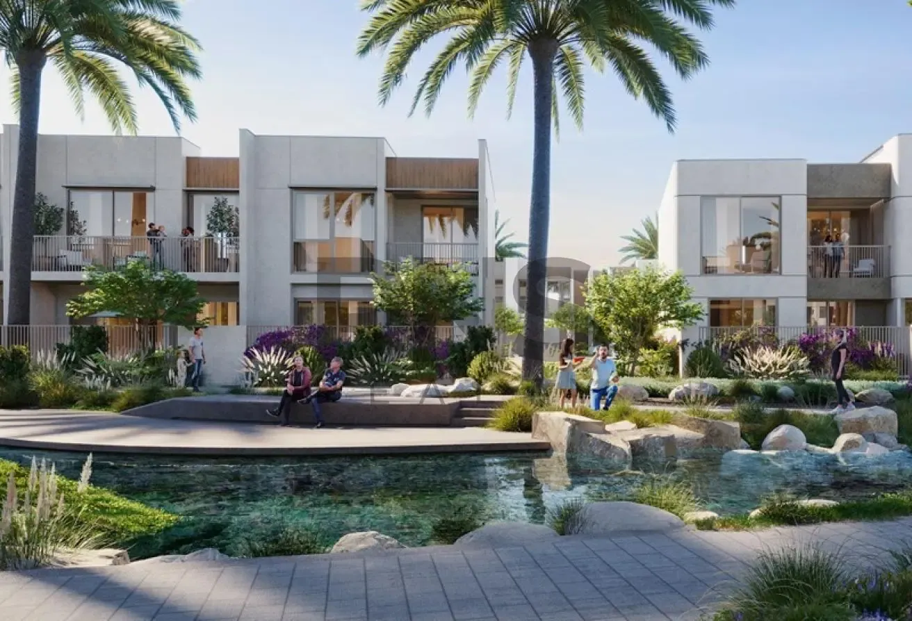 Single Row | On Lagoon | Ideally Located