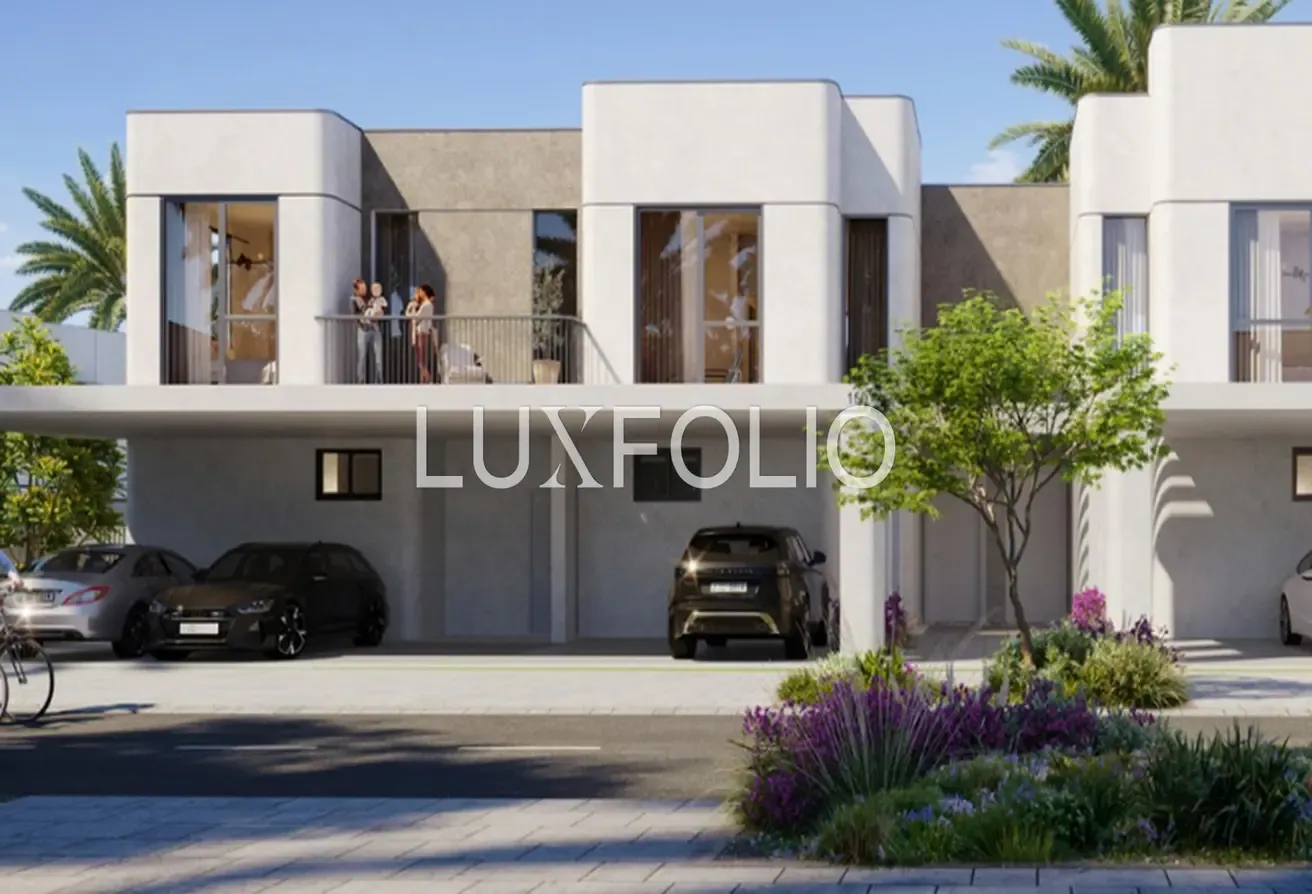 Single Row | Good Location | Corner Unit