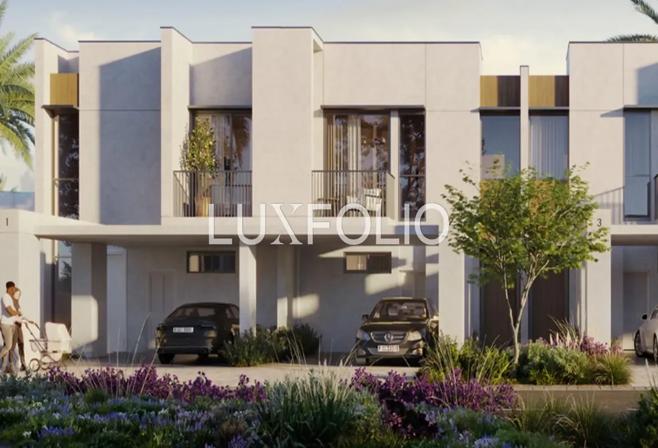 Single Row | Good Location | Corner Unit