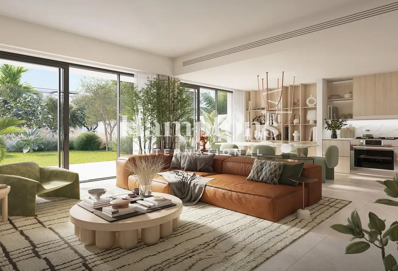 4BR Main Park-Backing | Huge Plot | Deal