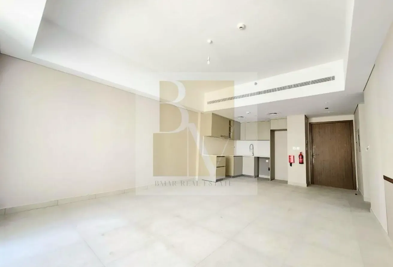 Excellent 1 BR| Community Facing | Vacant| Furnish