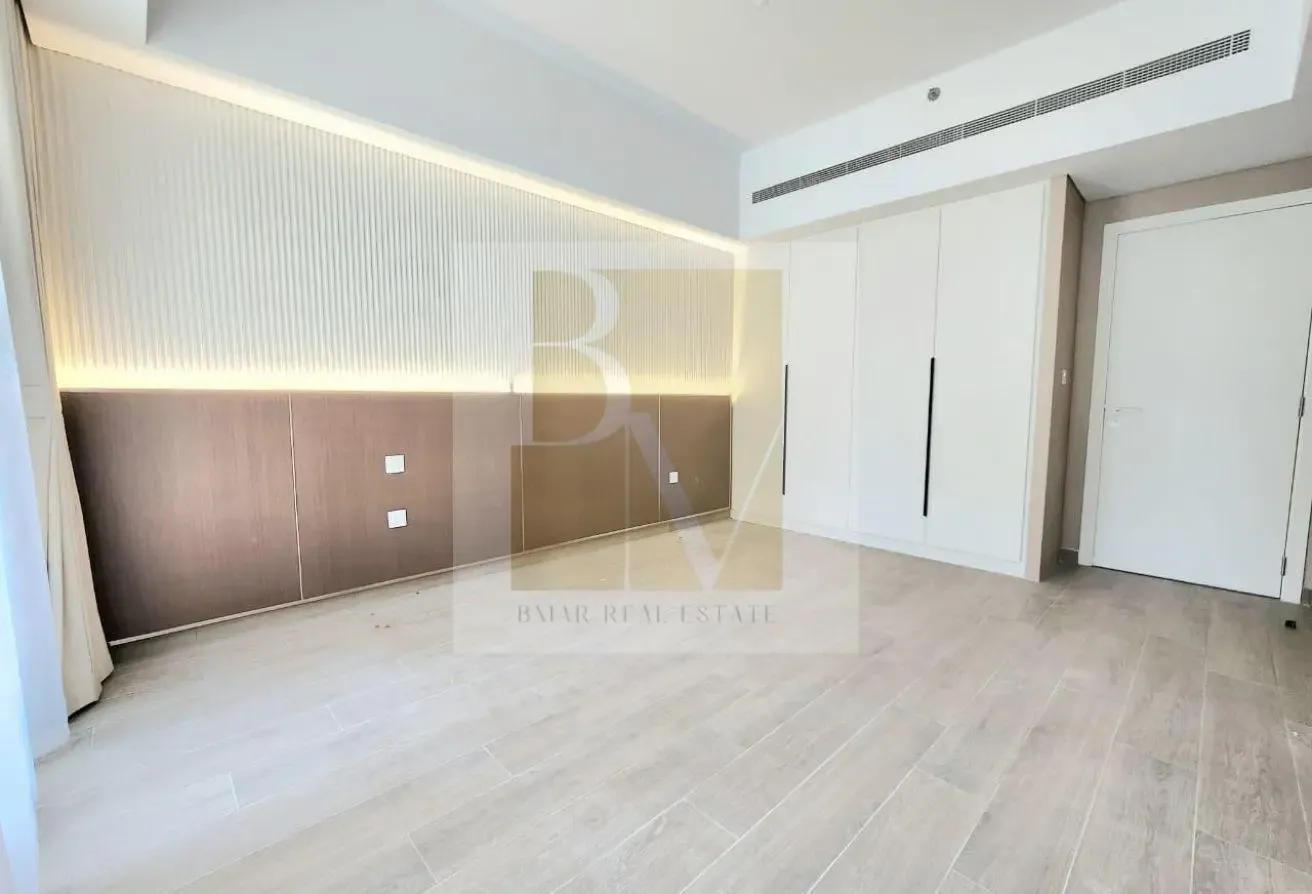 Excellent 1 BR| Community Facing | Vacant| Furnish