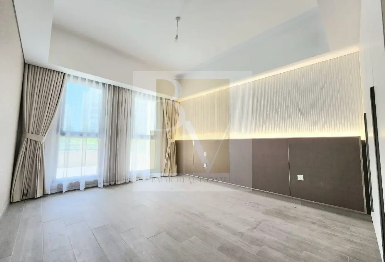 Excellent 1 BR| Community Facing | Vacant| Furnish