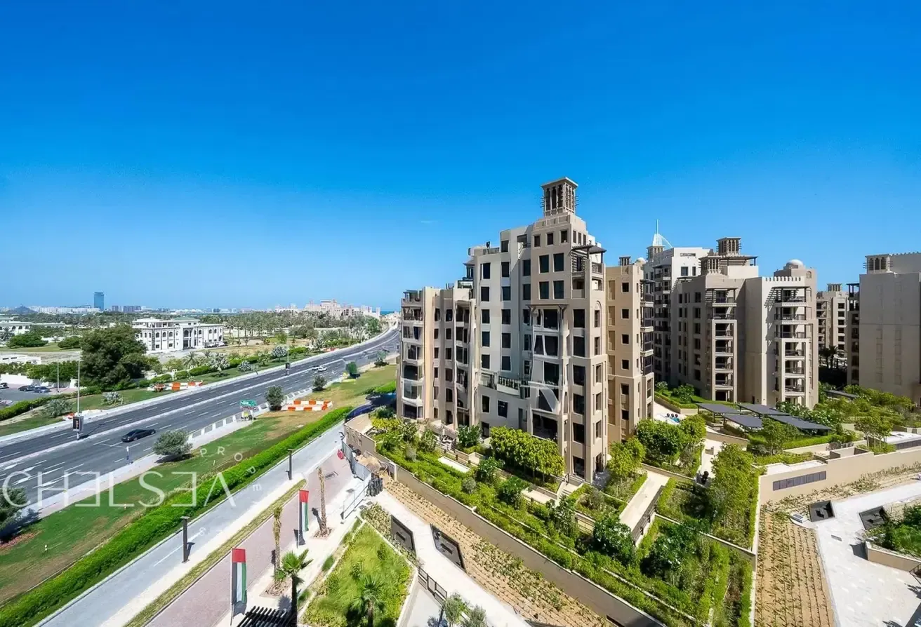 HIGH-FLOOR | RENOVATED | FULLY FURNISHED