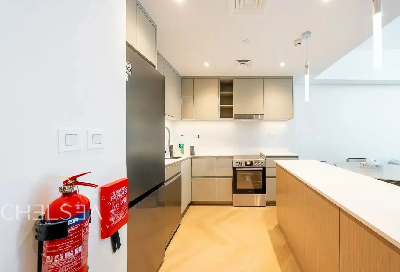 HIGH-FLOOR | RENOVATED | FULLY FURNISHED