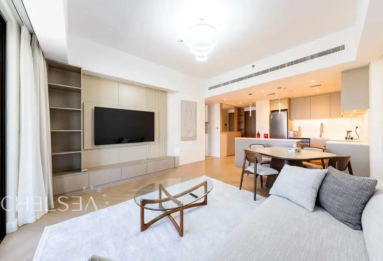 HIGH-FLOOR | RENOVATED | FULLY FURNISHED