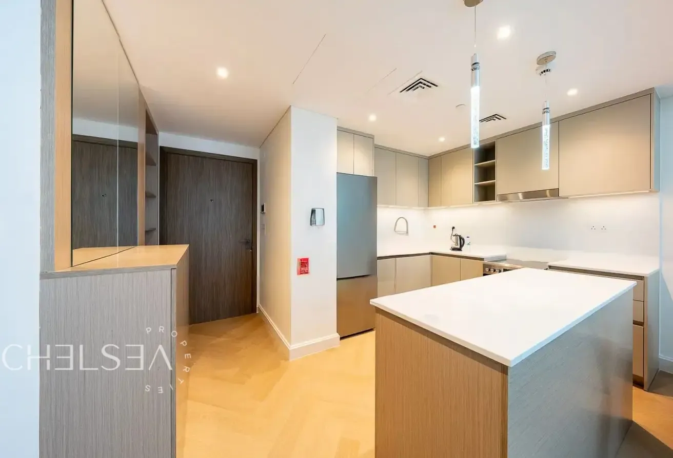 HIGH-FLOOR | RENOVATED | FULLY FURNISHED
