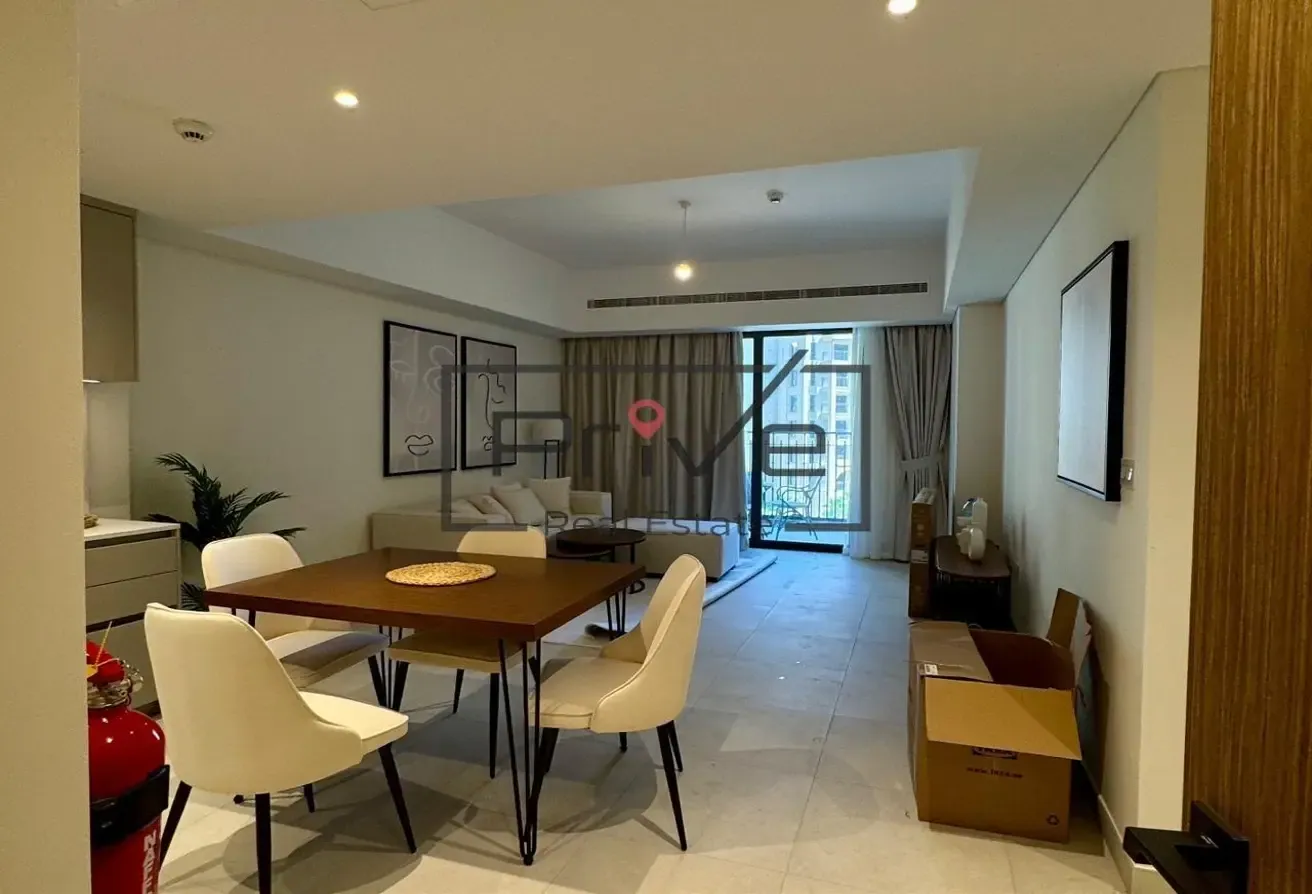 Park and Pool View | Ready to Move-in | Spacious