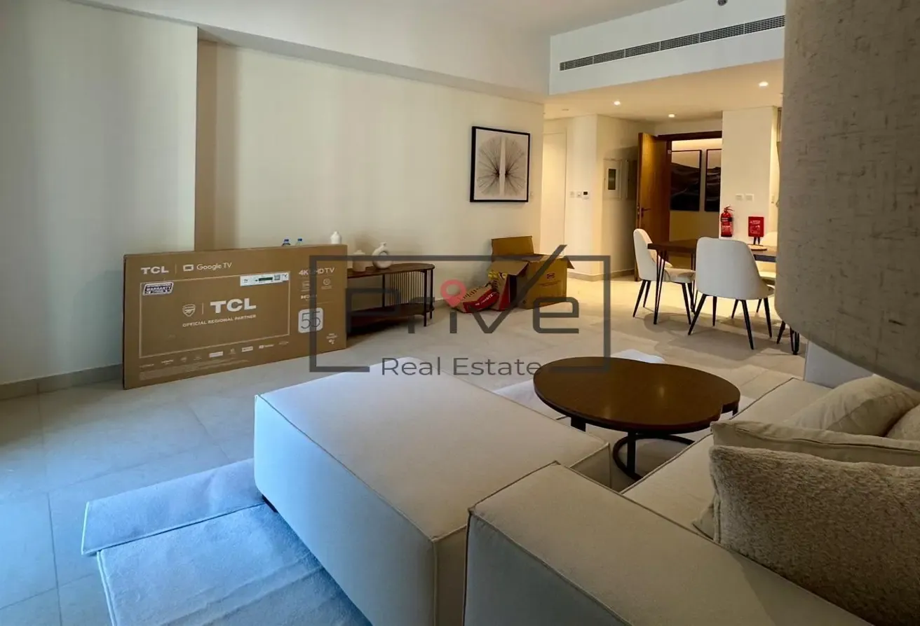 Park and Pool View | Ready to Move-in | Spacious