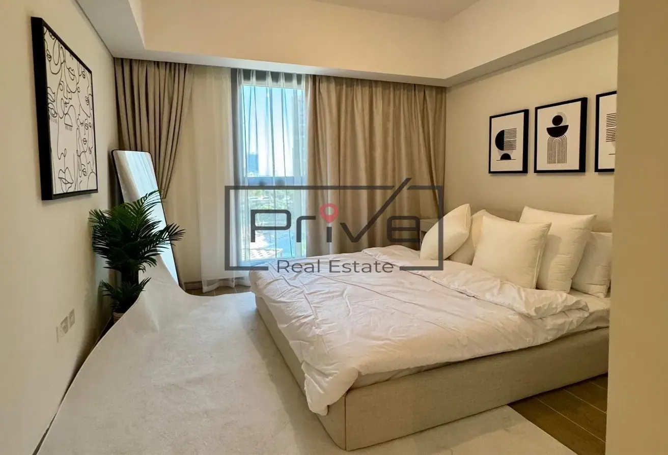Park and Pool View | Ready to Move-in | Spacious