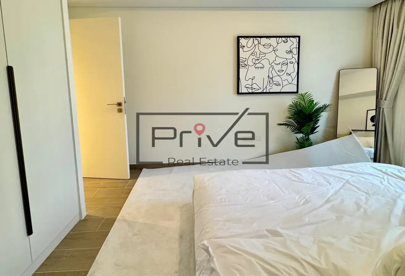 Park and Pool View | Ready to Move-in | Spacious