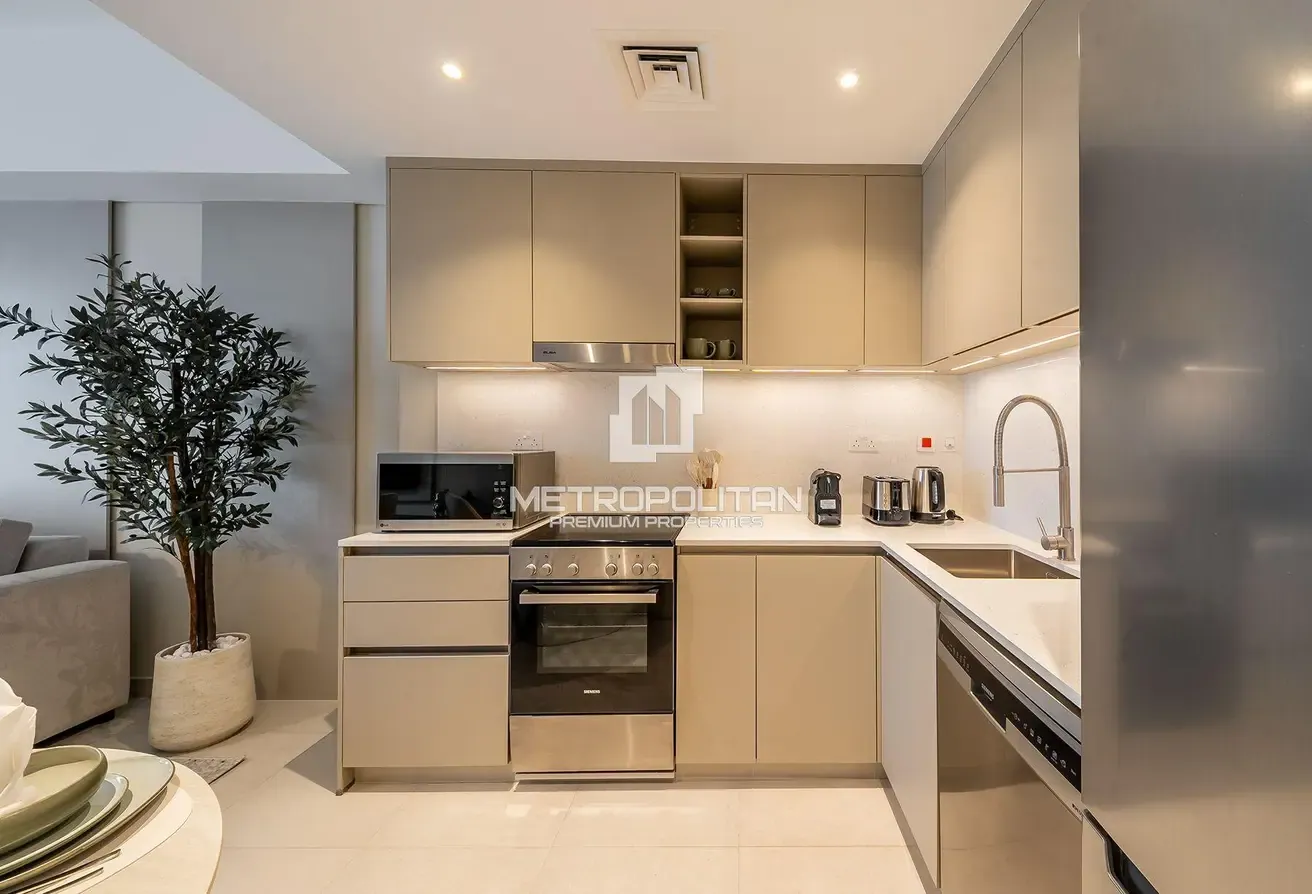Furnished | Spacious 1 Bedroom | Community View