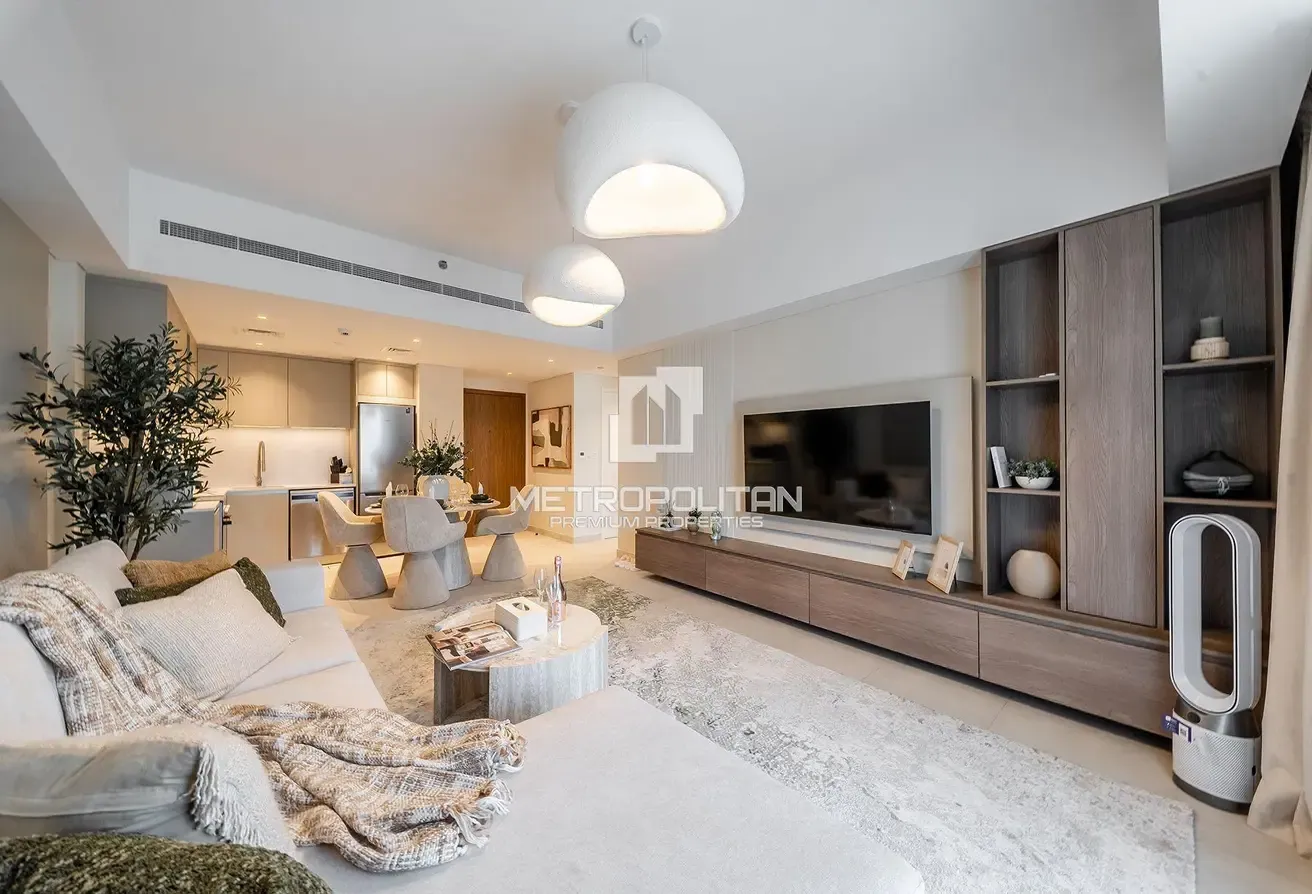 Furnished | Spacious 1 Bedroom | Community View