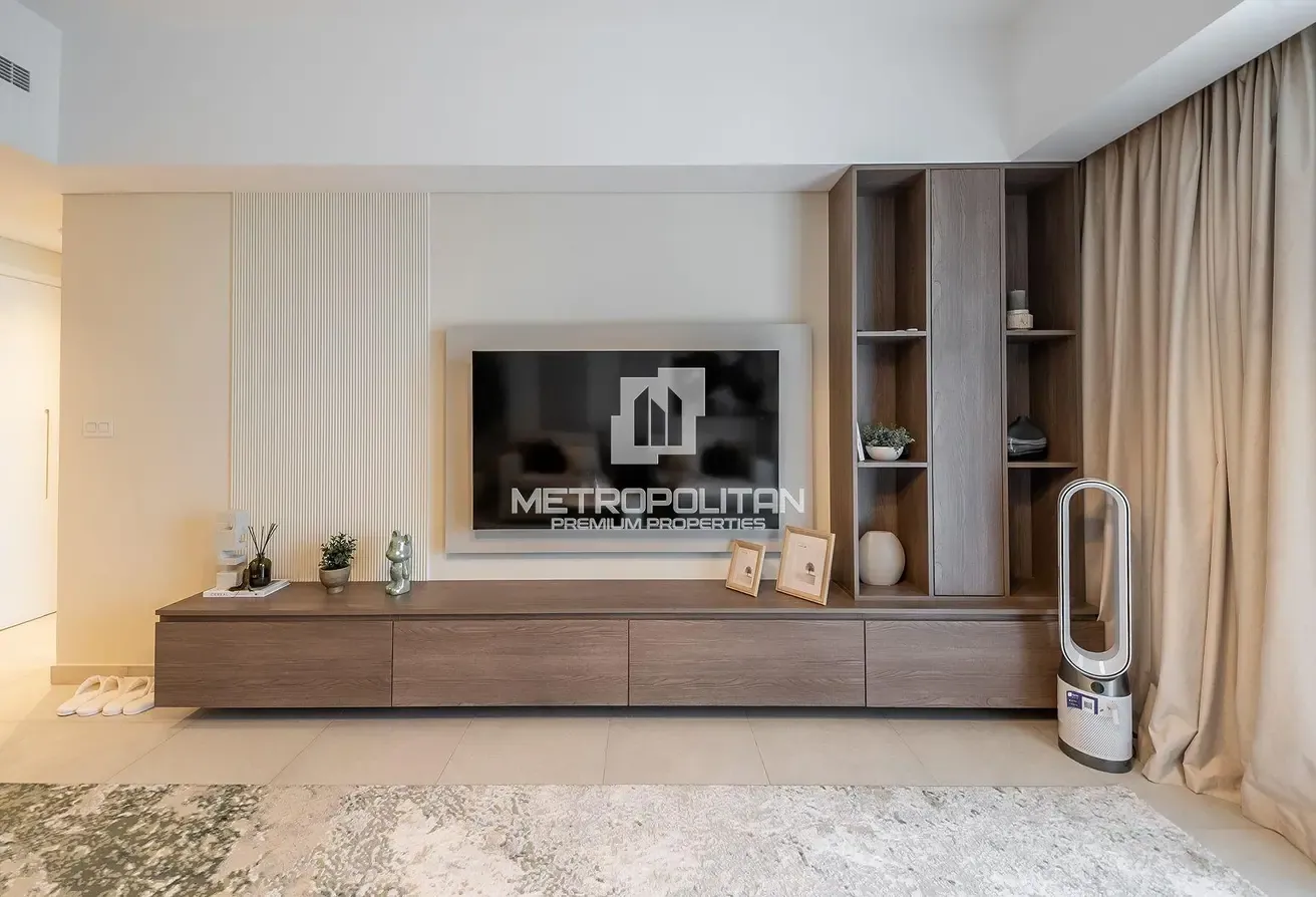 Furnished | Spacious 1 Bedroom | Community View