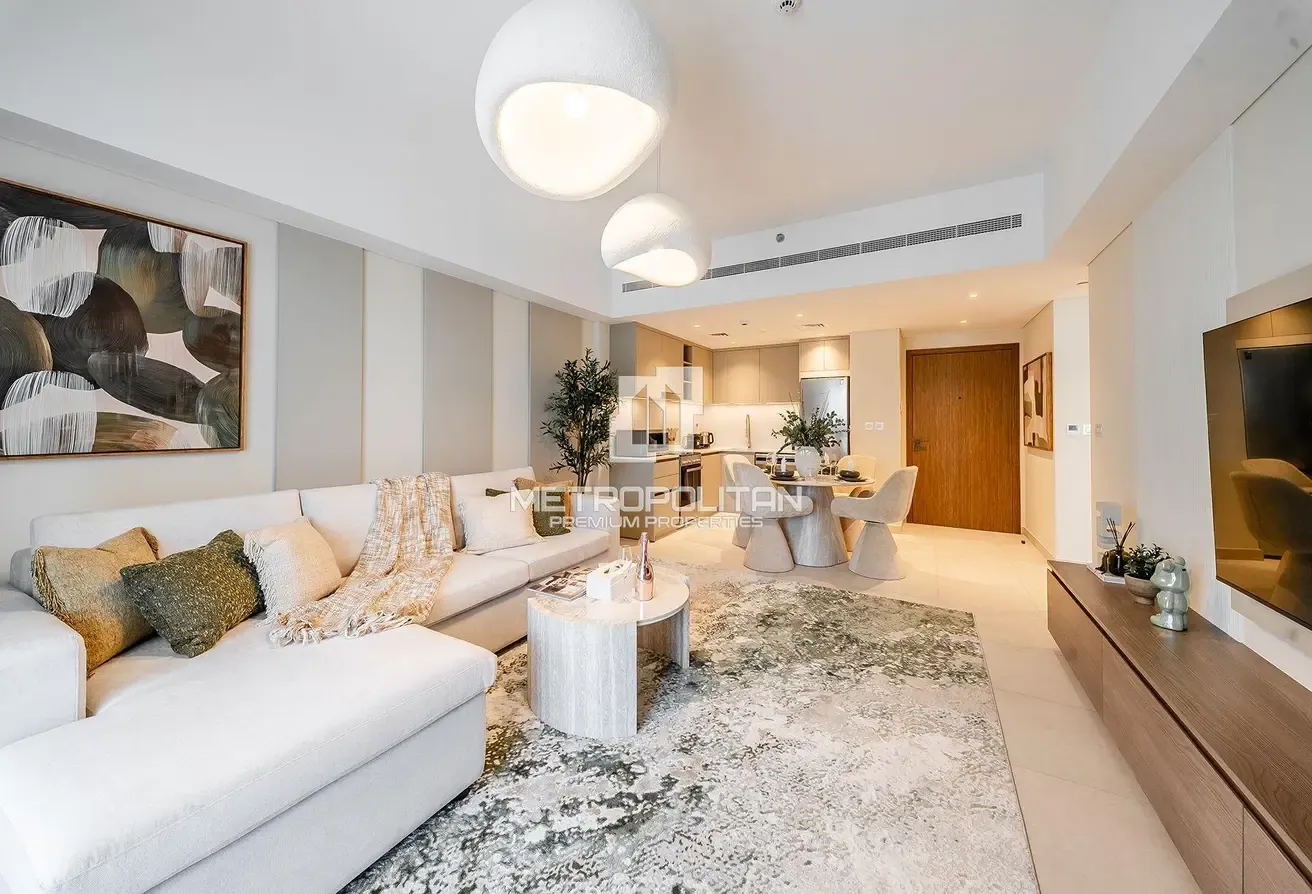Furnished | Spacious 1 Bedroom | Community View