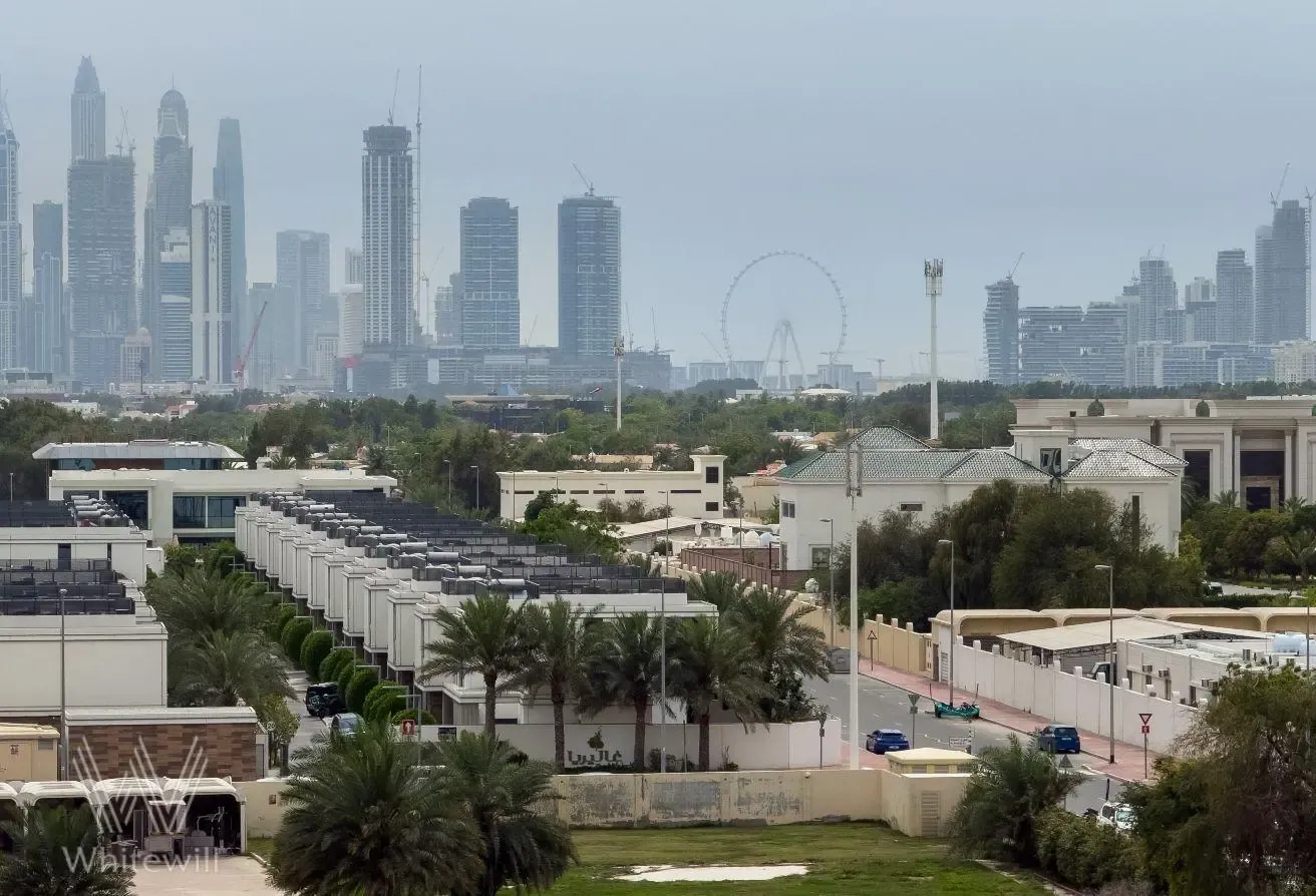 Skyline, Sea & Dubai Ain View | Furnished | Vacant