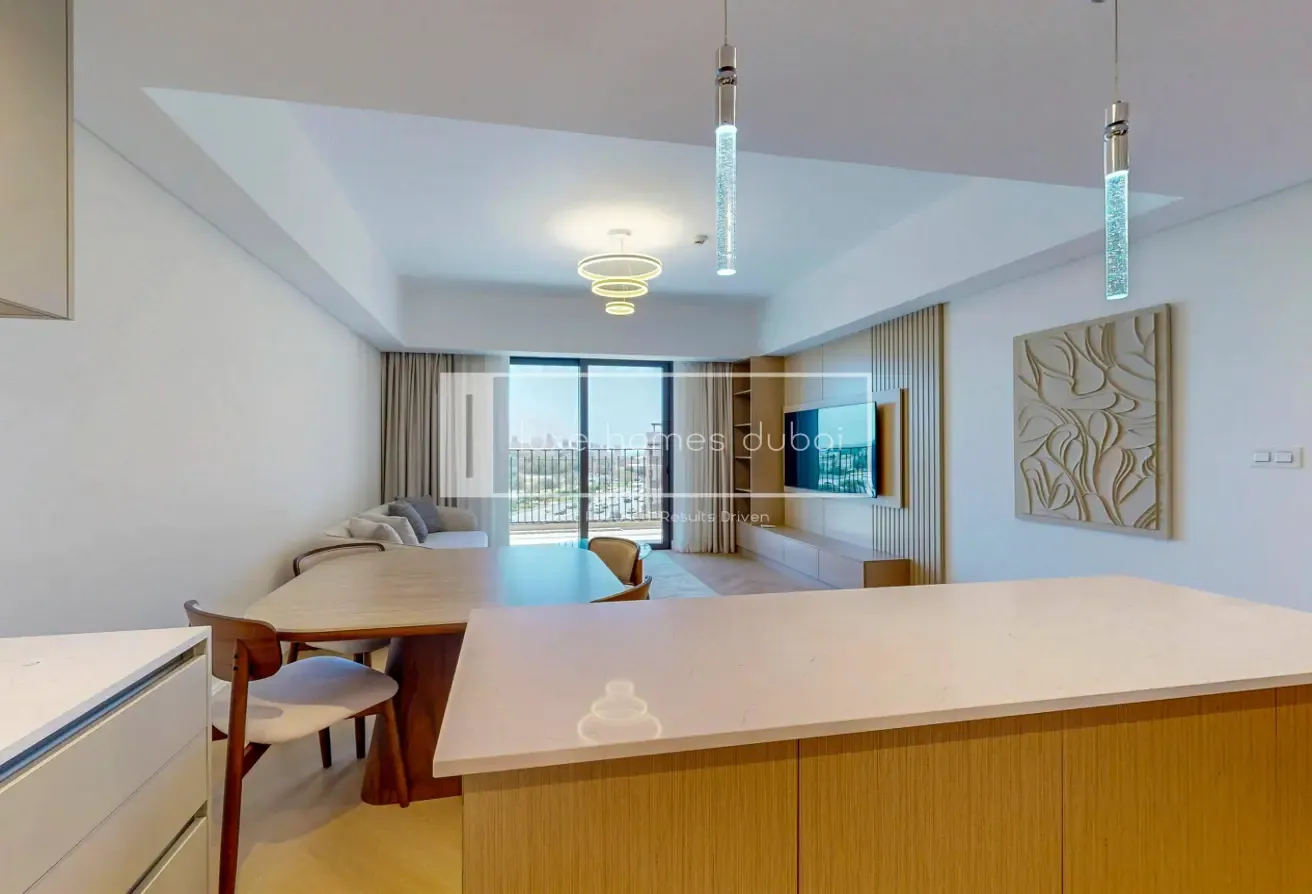 VACANT | FULLY FURNISHED | READY TO MOVE IN