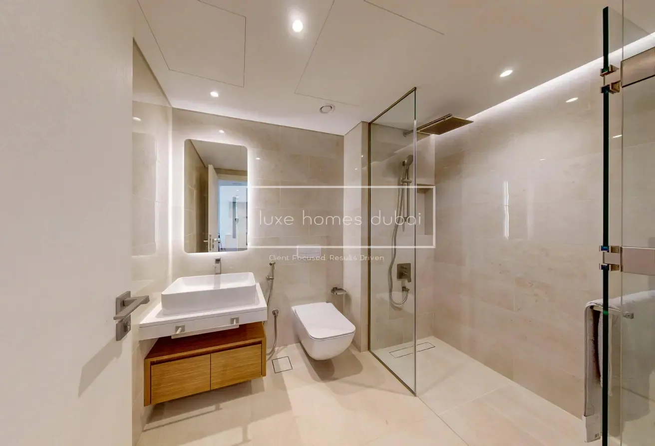 VACANT | FULLY FURNISHED | READY TO MOVE IN
