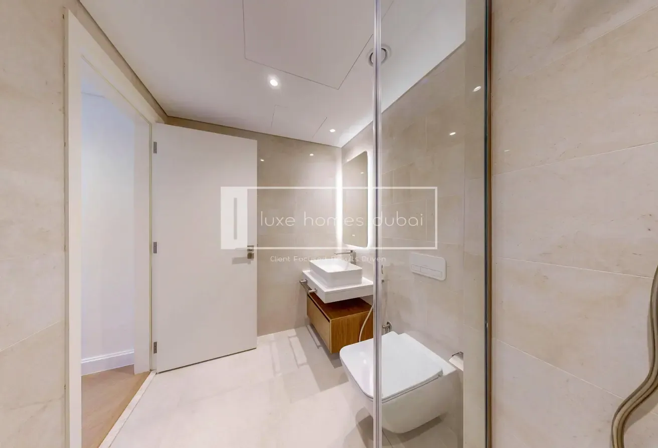 VACANT | FULLY FURNISHED | READY TO MOVE IN