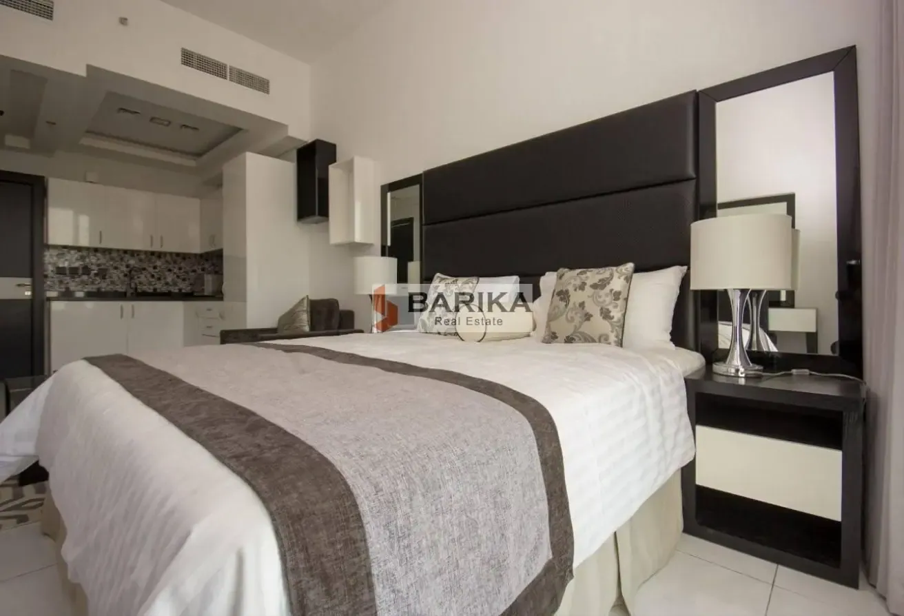Elegant Studio | High-End Amenities  | Parking