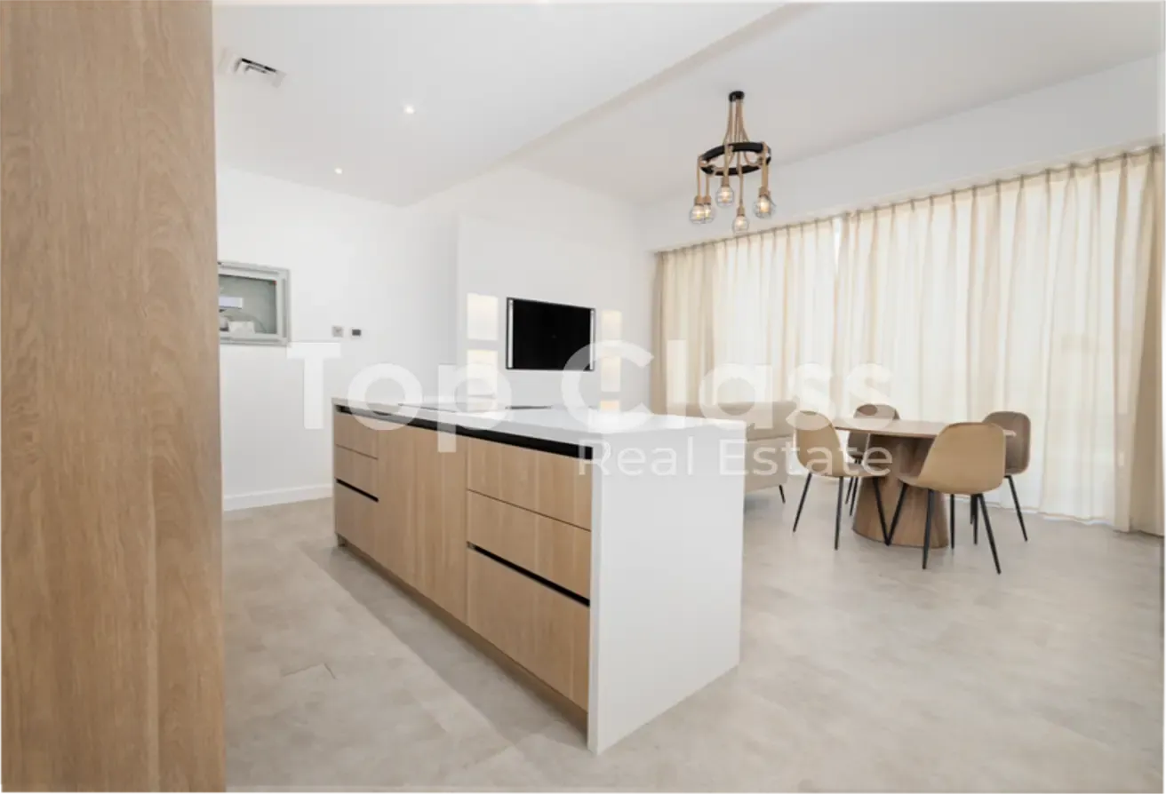 Newly Renovated| Fully Furnished| Golf Course View