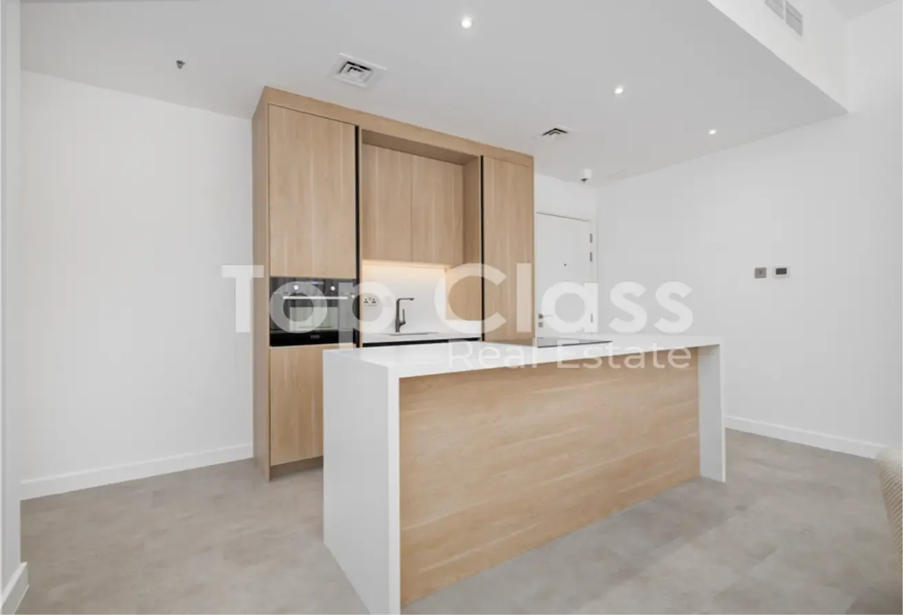 Newly Renovated| Fully Furnished| Golf Course View