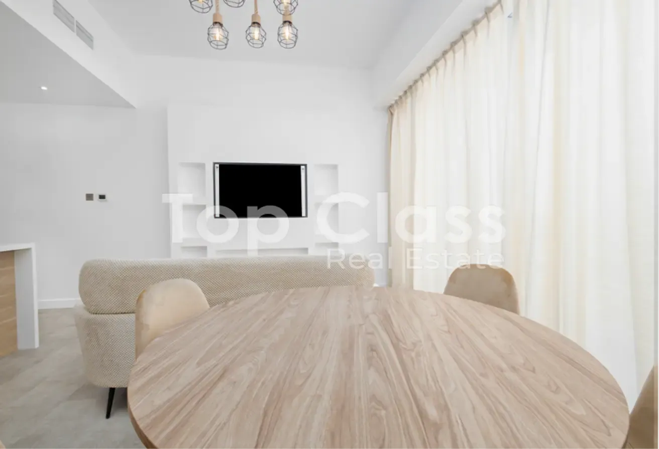 Newly Renovated| Fully Furnished| Golf Course View