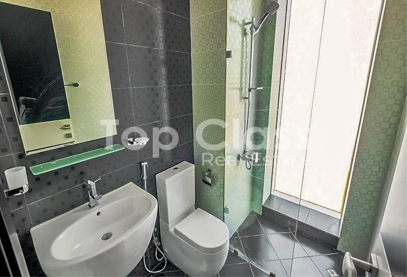Canal Facing Unit |  Furnished |  High Floor