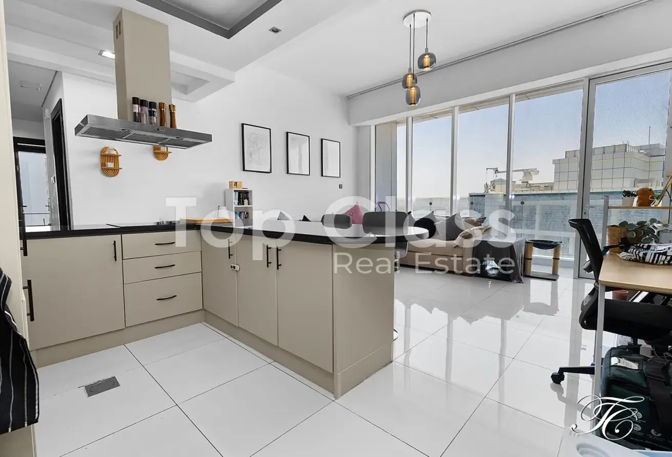 Furnished | Renovated and Upgraded | High Floor