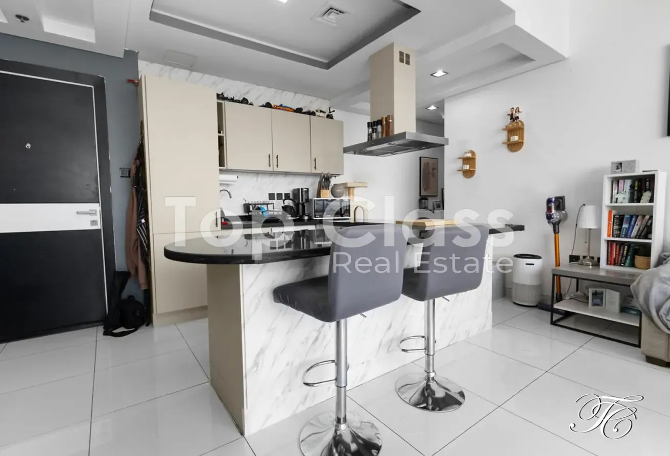 Furnished | Renovated and Upgraded | High Floor