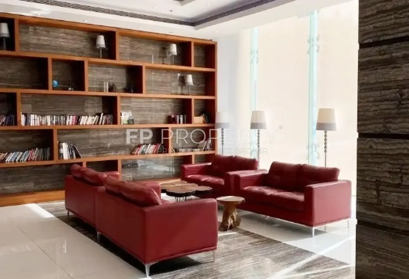 Modern Furnished Studio | High Floor | Vacant