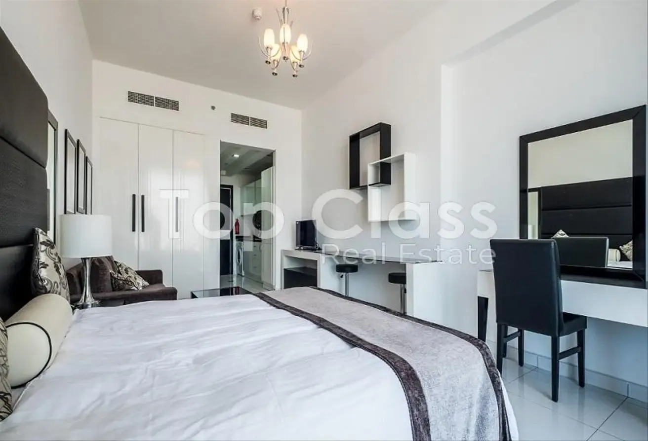 Fully Furnished | Golf Course View | High Floor