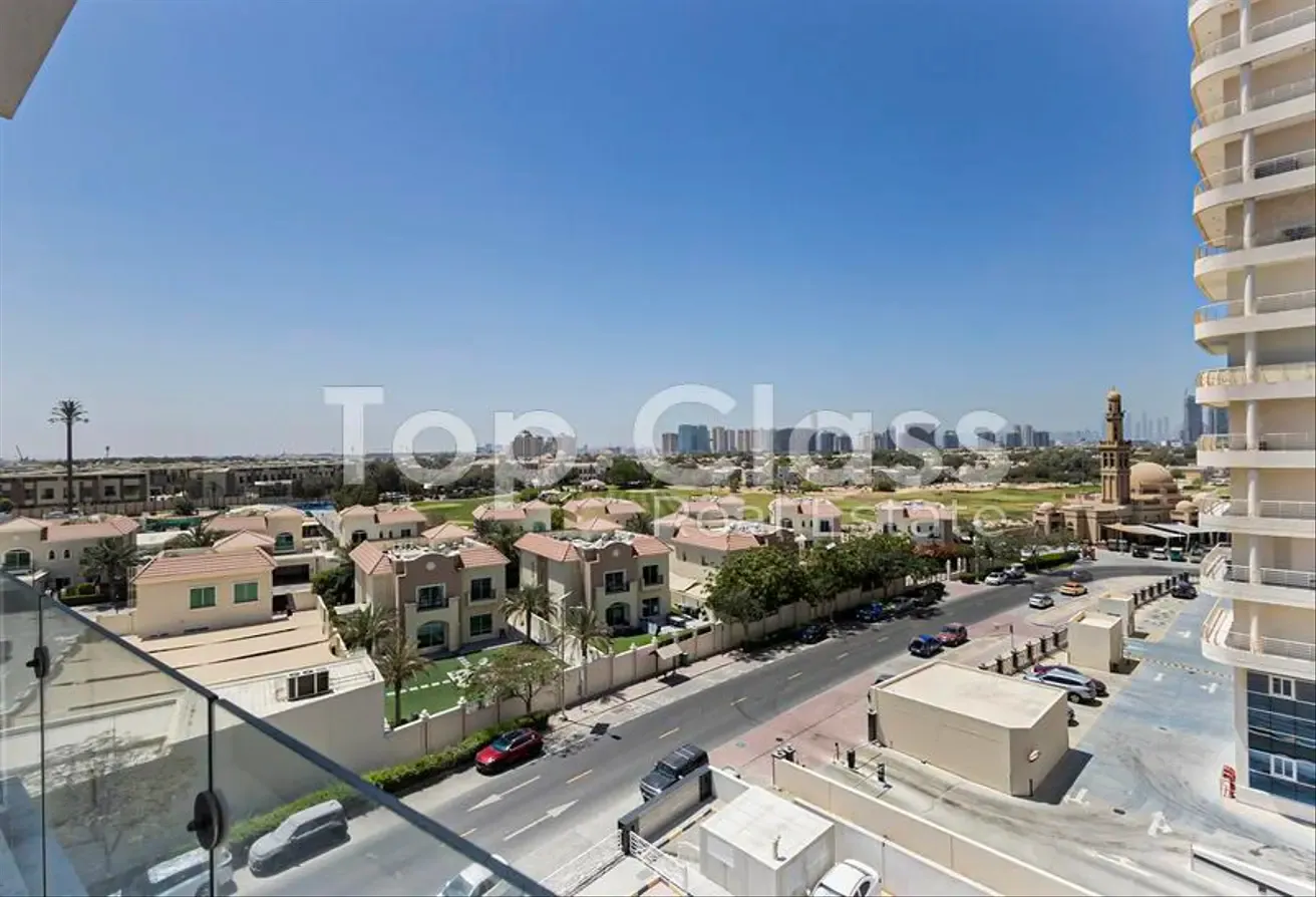 Fully Furnished |Upgraded 1BR | Ready to Move In