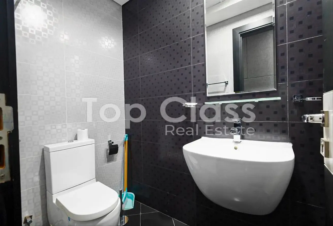 Fully Furnished |Upgraded 1BR | Ready to Move In