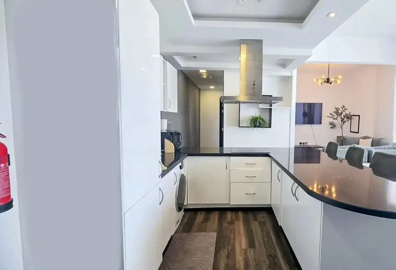 Fully Furnished | Convertible 2 Bed |Upgraded Unit