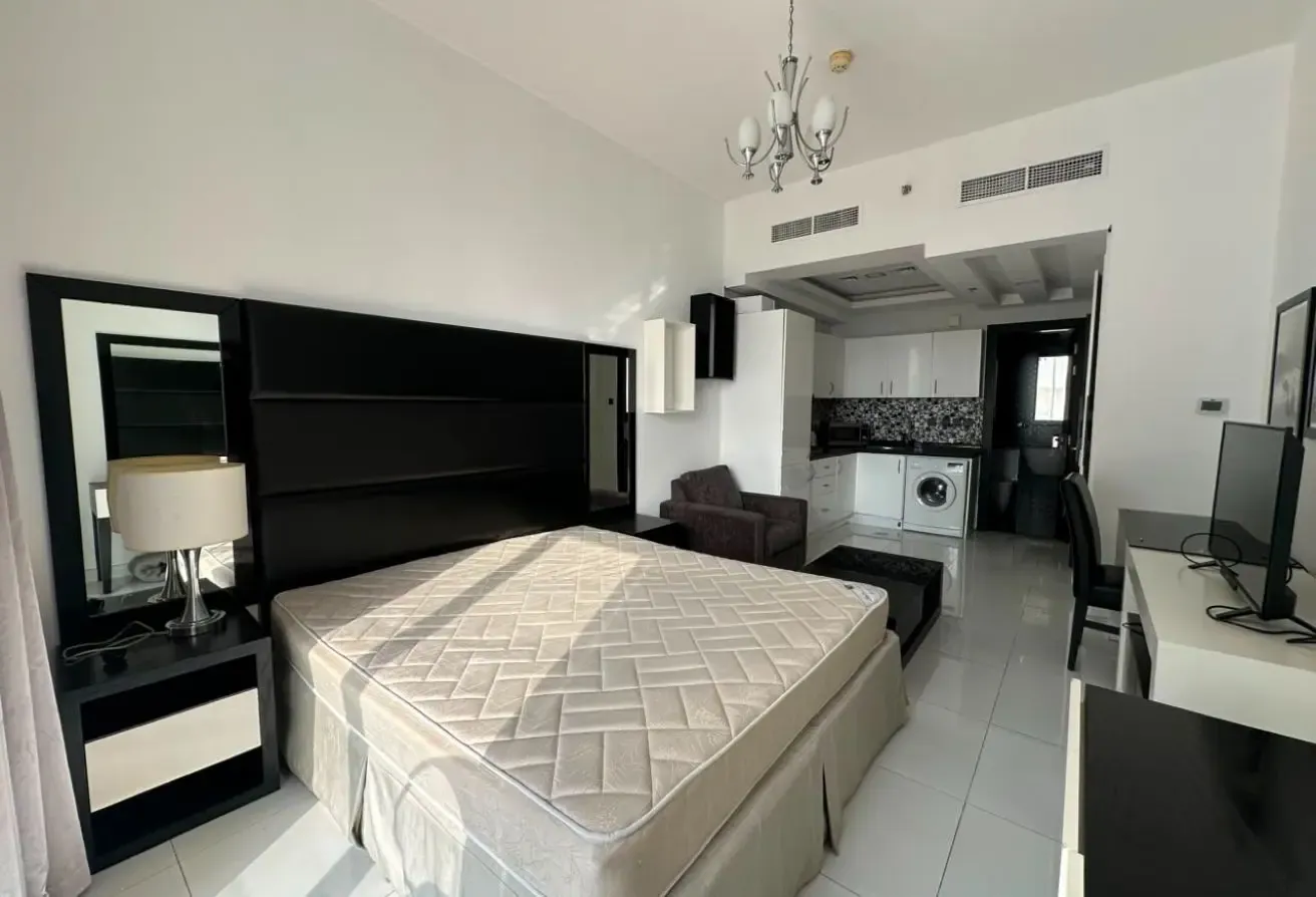 MODERN STUDIO | READY TO MOVE IN | FURNISHED