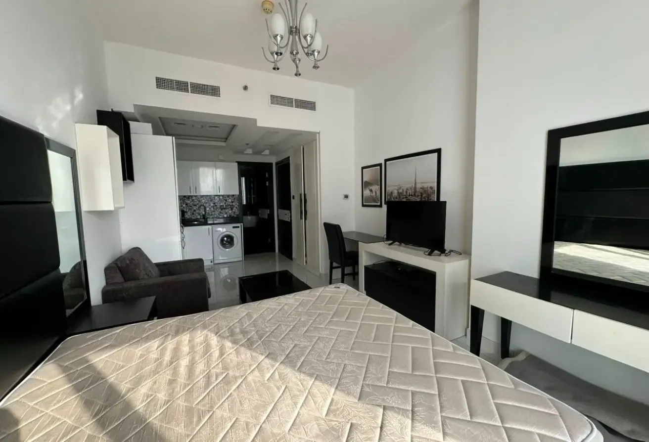 MODERN STUDIO | READY TO MOVE IN | FURNISHED